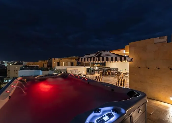 Penthouse With Private Jacuzzi And 4 Bedrooms Apartamento *