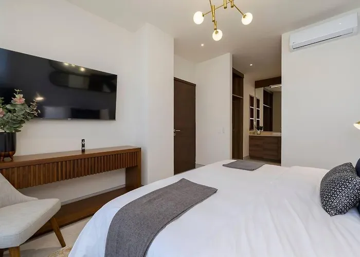 Penthouse With Private Jacuzzi And 4 Bedrooms *