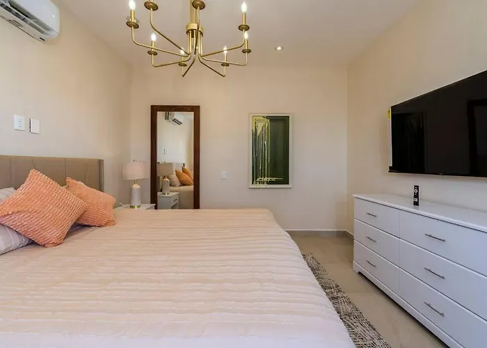 Penthouse With Private Jacuzzi And 4 Bedrooms *